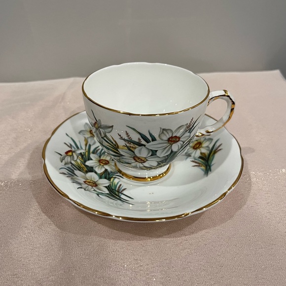 Vintage Delphine Tea cup and Saucer - Picture 2 of 10